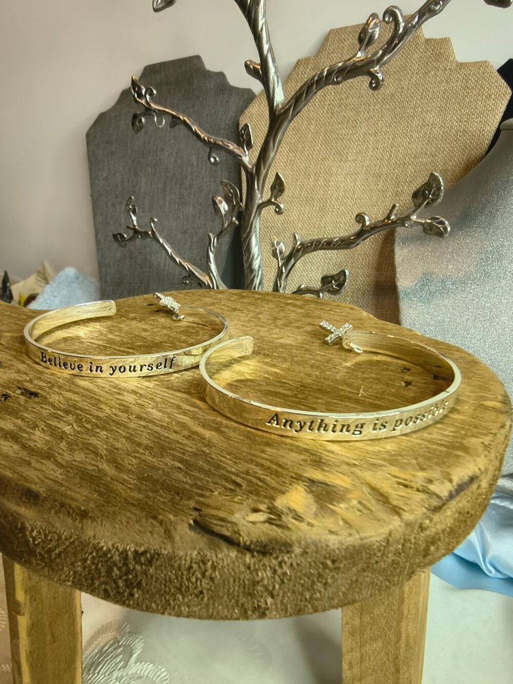 Set of 2 Silver Tone Inspirational Bangles